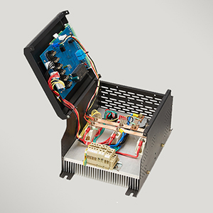 ZKSⅡ-1.1KW~7.5KW-DC0-180V全數(shù)字型直流電機調(diào)速